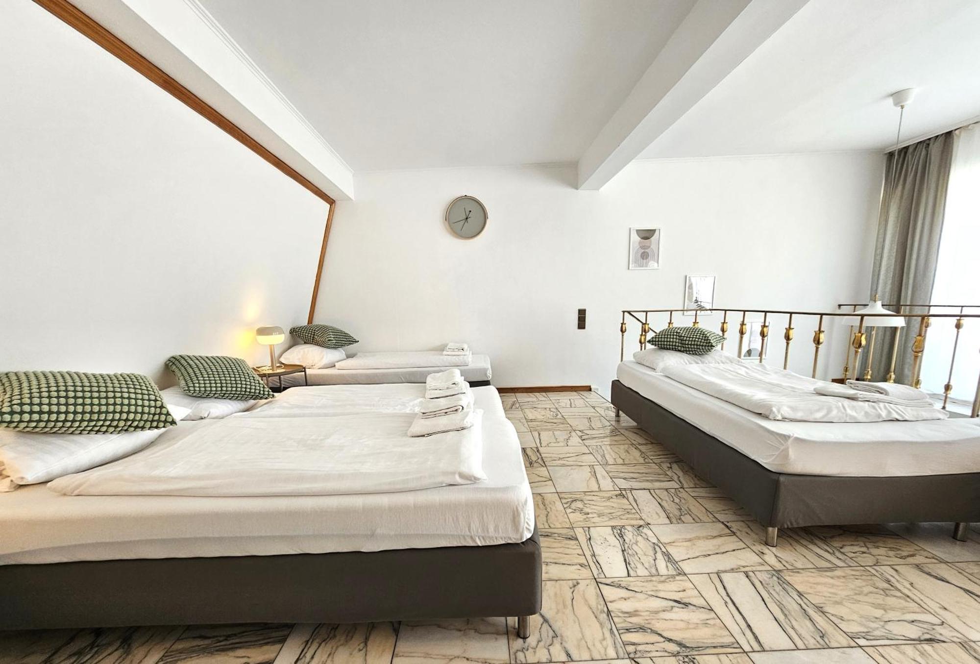 Central City Villa Neuss Room photo